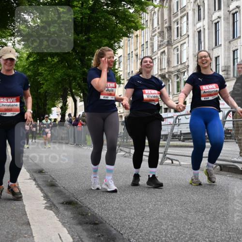 14.06.2026 - REWE Women's Run J. Mangold http://msf.ph/oto/9764039 14.06.2026 11:11:24 Ziel 5080, 5081, 5082, 5148, 5663 meine-sportfotos.de