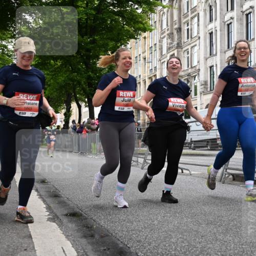 14.06.2026 - REWE Women's Run J. Mangold http://msf.ph/oto/9764043 14.06.2026 11:11:24 Ziel 5080, 5081, 5082, 5148, 5663 meine-sportfotos.de