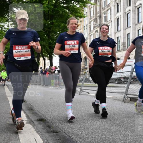 14.06.2026 - REWE Women's Run J. Mangold http://msf.ph/oto/9764047 14.06.2026 11:11:25 Ziel 5080, 5081, 5082, 5148, 5663 meine-sportfotos.de