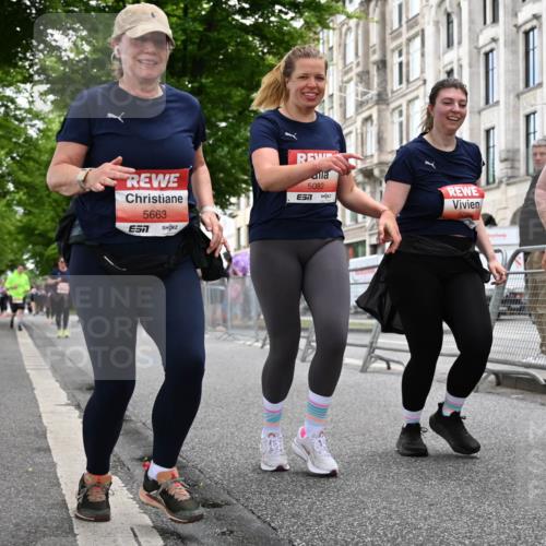 14.06.2026 - REWE Women's Run J. Mangold http://msf.ph/oto/9764050 14.06.2026 11:11:25 Ziel 5080, 5081, 5082, 5148, 5663 meine-sportfotos.de