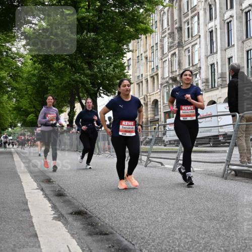 14.06.2026 - REWE Women's Run J. Mangold http://msf.ph/oto/9764153 14.06.2026 11:11:39 Ziel 5215, 5362, 5400, 5401, 5922 meine-sportfotos.de
