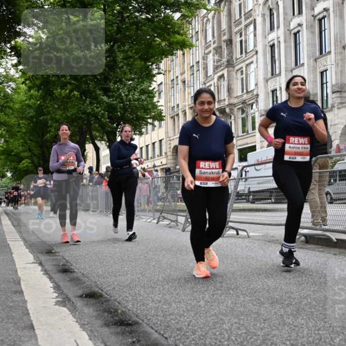 14.06.2026 - REWE Women's Run J. Mangold http://msf.ph/oto/9764164 14.06.2026 11:11:40 Ziel 5215, 5362, 5400, 5401, 5922 meine-sportfotos.de