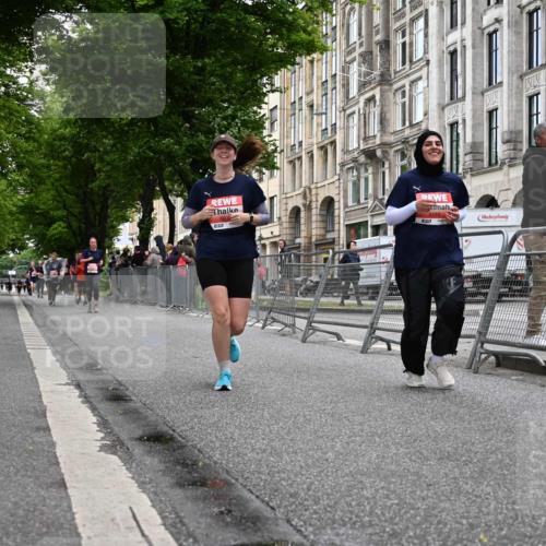 14.06.2026 - REWE Women's Run J. Mangold http://msf.ph/oto/9764216 14.06.2026 11:11:47 Ziel 5159, 5400, 5602 meine-sportfotos.de