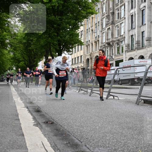 14.06.2026 - REWE Women's Run J. Mangold http://msf.ph/oto/9764265 14.06.2026 11:11:59 Ziel 5097, 5105, 5388, 5658, 5959 meine-sportfotos.de