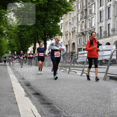 14.06.2026 - REWE Women's Run J. Mangold http://msf.ph/oto/9764277 14.06.2026 11:12:00 Ziel 5097, 5105, 5388, 5658, 5959 meine-sportfotos.de
