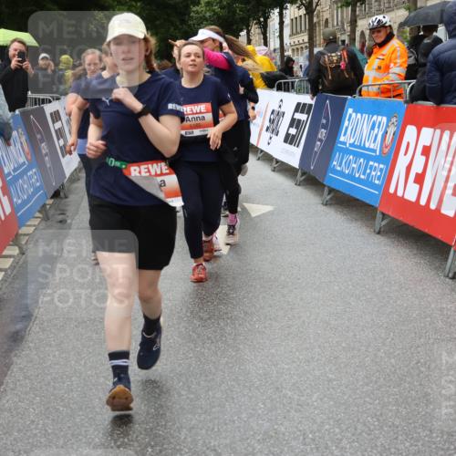 14.06.2026 - REWE Women's Run Strokosch-Dieckow http://msf.ph/oto/9764278 14.06.2026 11:11:29 Ziel 5136, 5165, 5267, 5323, 5324, 5342, 5348, 5708, 5717, 6022, 6068 meine-sportfotos.de