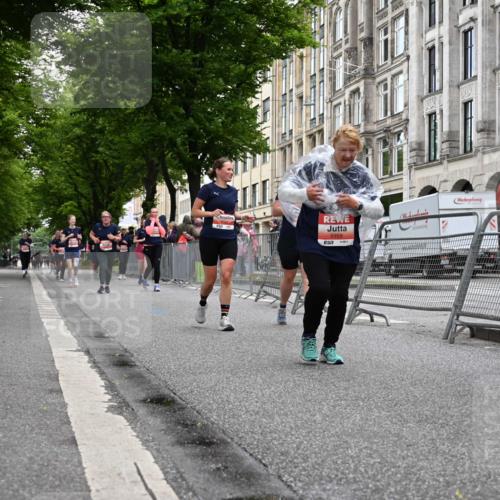 14.06.2026 - REWE Women's Run J. Mangold http://msf.ph/oto/9764296 14.06.2026 11:12:01 Ziel 5097, 5105, 5658, 5959 meine-sportfotos.de