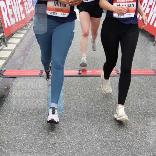 14.06.2026 - REWE Women's Run Strokosch-Dieckow http://msf.ph/oto/9764319 14.06.2026 10:57:24 Ziel 5006, 5048, 5333, 5683, 5753, 5913, 5933 meine-sportfotos.de