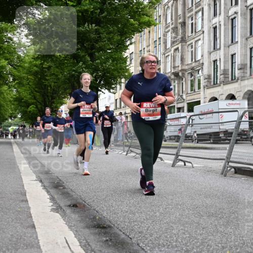 14.06.2026 - REWE Women's Run J. Mangold http://msf.ph/oto/9764344 14.06.2026 11:12:08 Ziel 5088, 5090, 5097, 5100, 5105, 5191, 5302, 5555, 5612, 5671 meine-sportfotos.de