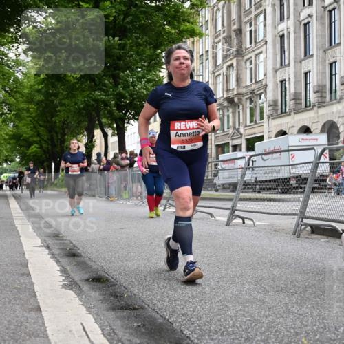 14.06.2026 - REWE Women's Run J. Mangold http://msf.ph/oto/9764426 14.06.2026 11:12:14 Ziel 5088, 5089, 5090, 5100, 5191, 5302, 5325, 5612, 5671, 5785, 6052 meine-sportfotos.de
