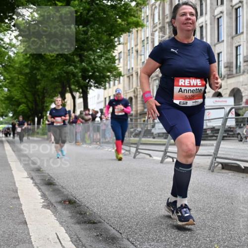 14.06.2026 - REWE Women's Run J. Mangold http://msf.ph/oto/9764432 14.06.2026 11:12:15 Ziel 5088, 5089, 5090, 5100, 5191, 5302, 5325, 5612, 5785, 6052 meine-sportfotos.de