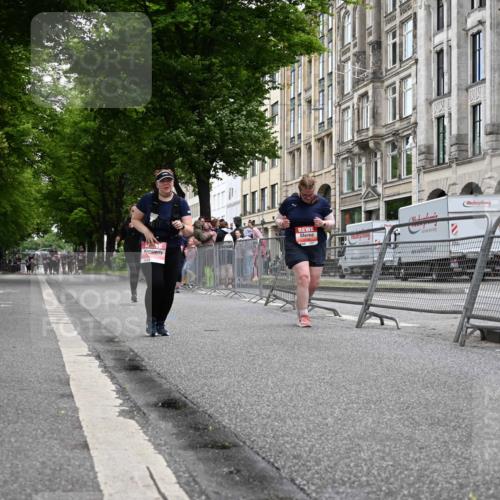 14.06.2026 - REWE Women's Run J. Mangold http://msf.ph/oto/9764486 14.06.2026 11:12:24 Ziel 5009, 5155, 5205 meine-sportfotos.de