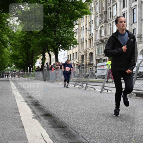 14.06.2026 - REWE Women's Run J. Mangold http://msf.ph/oto/9764513 14.06.2026 11:12:28 Ziel 5009, 5155, 5205, 5847 meine-sportfotos.de