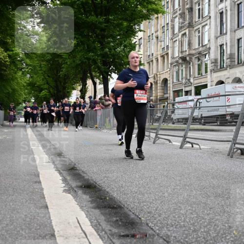 14.06.2026 - REWE Women's Run J. Mangold http://msf.ph/oto/9764525 14.06.2026 11:12:48 Ziel 5365, 5426 meine-sportfotos.de