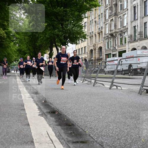14.06.2026 - REWE Women's Run J. Mangold http://msf.ph/oto/9764545 14.06.2026 11:12:53 Ziel 5300, 5365, 5383, 5426, 5936 meine-sportfotos.de