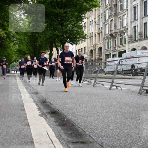 14.06.2026 - REWE Women's Run J. Mangold http://msf.ph/oto/9764552 14.06.2026 11:12:54 Ziel 5299, 5300, 5365, 5383, 5426, 5726, 5936 meine-sportfotos.de