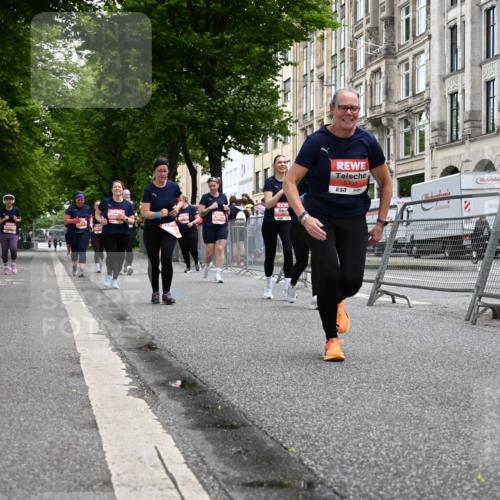 14.06.2026 - REWE Women's Run J. Mangold http://msf.ph/oto/9764569 14.06.2026 11:12:55 Ziel 5299, 5300, 5365, 5383, 5726, 5936 meine-sportfotos.de
