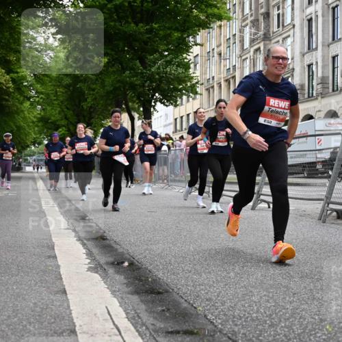 14.06.2026 - REWE Women's Run J. Mangold http://msf.ph/oto/9764571 14.06.2026 11:12:55 Ziel 5299, 5300, 5365, 5383, 5726, 5936 meine-sportfotos.de
