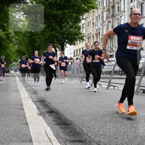 14.06.2026 - REWE Women's Run J. Mangold http://msf.ph/oto/9764573 14.06.2026 11:12:55 Ziel 5299, 5300, 5365, 5383, 5726, 5936 meine-sportfotos.de
