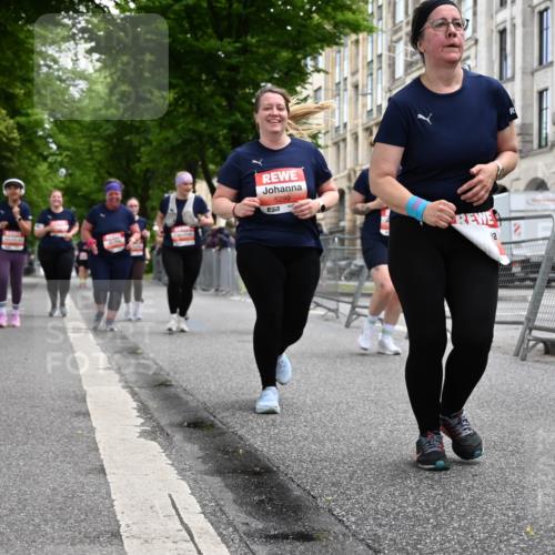 14.06.2026 - REWE Women's Run J. Mangold http://msf.ph/oto/9764615 14.06.2026 11:12:59 Ziel 5252, 5299, 5300, 5383, 5537, 5564, 5645, 5678, 5726, 5936, 5955, 6033, 6059 meine-sportfotos.de