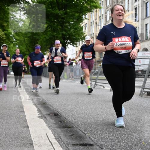 14.06.2026 - REWE Women's Run J. Mangold http://msf.ph/oto/9764623 14.06.2026 11:13:00 Ziel 5057, 5252, 5299, 5383, 5537, 5564, 5645, 5678, 5726, 5936, 5955, 6033, 6059 meine-sportfotos.de