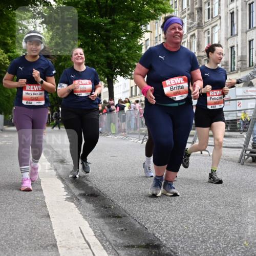14.06.2026 - REWE Women's Run J. Mangold http://msf.ph/oto/9764653 14.06.2026 11:13:03 Ziel 5057, 5252, 5299, 5383, 5537, 5564, 5645, 5678, 5726, 5936, 5955, 6033, 6059 meine-sportfotos.de