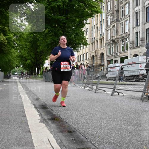 14.06.2026 - REWE Women's Run J. Mangold http://msf.ph/oto/9764682 14.06.2026 11:13:13 Ziel 5256 meine-sportfotos.de