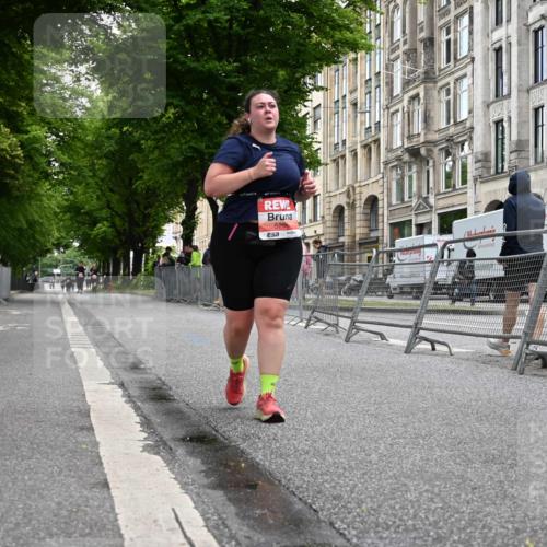 14.06.2026 - REWE Women's Run J. Mangold http://msf.ph/oto/9764688 14.06.2026 11:13:14 Ziel 5256 meine-sportfotos.de