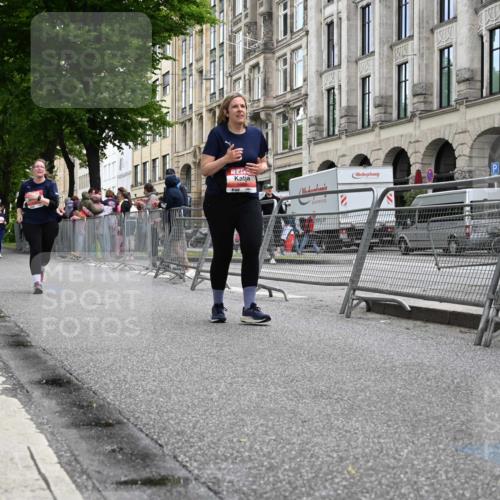 14.06.2026 - REWE Women's Run J. Mangold http://msf.ph/oto/9764733 14.06.2026 11:13:56 Ziel 5680, 5781 meine-sportfotos.de