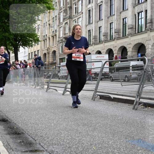14.06.2026 - REWE Women's Run J. Mangold http://msf.ph/oto/9764738 14.06.2026 11:13:57 Ziel 5680, 5781 meine-sportfotos.de