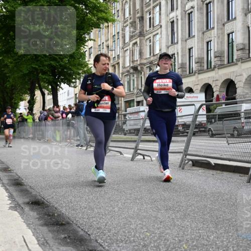 14.06.2026 - REWE Women's Run J. Mangold http://msf.ph/oto/9764756 14.06.2026 11:14:07 Ziel 5405, 5558 meine-sportfotos.de