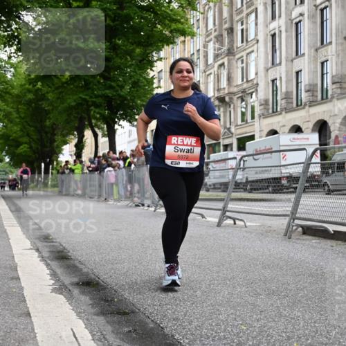 14.06.2026 - REWE Women's Run J. Mangold http://msf.ph/oto/9764789 14.06.2026 11:14:21 Ziel 5972 meine-sportfotos.de
