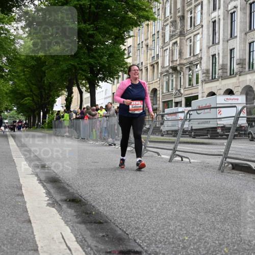 14.06.2026 - REWE Women's Run J. Mangold http://msf.ph/oto/9764798 14.06.2026 11:14:35 Ziel 5304 meine-sportfotos.de