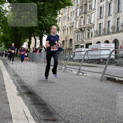 14.06.2026 - REWE Women's Run J. Mangold http://msf.ph/oto/9764821 14.06.2026 11:14:57 Ziel 5425 meine-sportfotos.de