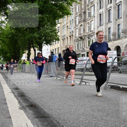 14.06.2026 - REWE Women's Run J. Mangold http://msf.ph/oto/9764851 14.06.2026 11:15:03 Ziel 5422, 5870 meine-sportfotos.de