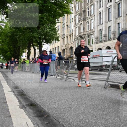 14.06.2026 - REWE Women's Run J. Mangold http://msf.ph/oto/9764857 14.06.2026 11:15:04 Ziel 5422, 5768, 5870 meine-sportfotos.de