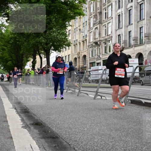 14.06.2026 - REWE Women's Run J. Mangold http://msf.ph/oto/9764865 14.06.2026 11:15:05 Ziel 5422, 5768, 5870 meine-sportfotos.de