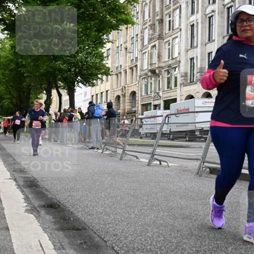 14.06.2026 - REWE Women's Run J. Mangold http://msf.ph/oto/9764903 14.06.2026 11:15:10 Ziel 5768, 5870 meine-sportfotos.de