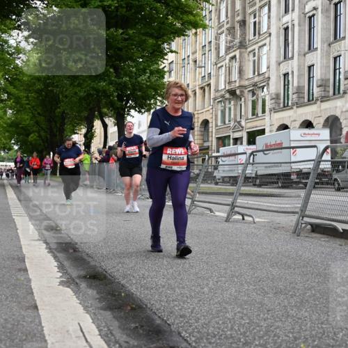 14.06.2026 - REWE Women's Run J. Mangold http://msf.ph/oto/9764910 14.06.2026 11:15:14 Ziel 5184, 5497, 5768, 5862 meine-sportfotos.de