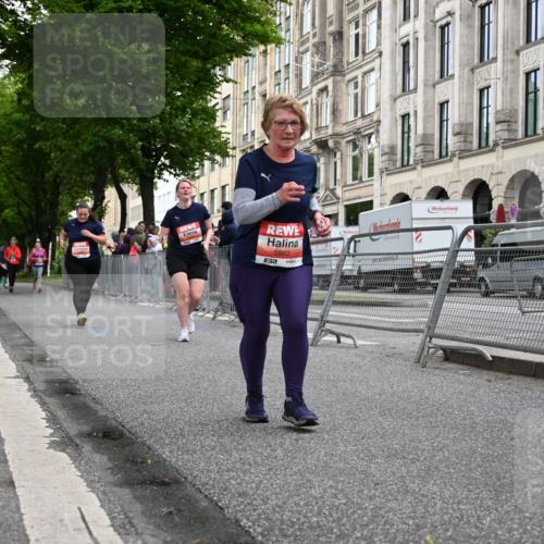 14.06.2026 - REWE Women's Run J. Mangold http://msf.ph/oto/9764920 14.06.2026 11:15:15 Ziel 5184, 5497, 5862 meine-sportfotos.de