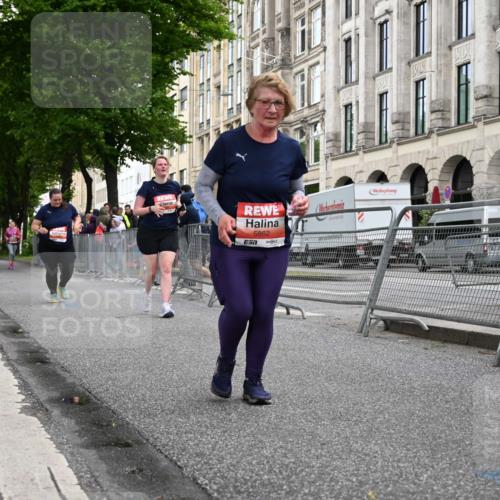 14.06.2026 - REWE Women's Run J. Mangold http://msf.ph/oto/9764922 14.06.2026 11:15:15 Ziel 5184, 5497, 5862 meine-sportfotos.de