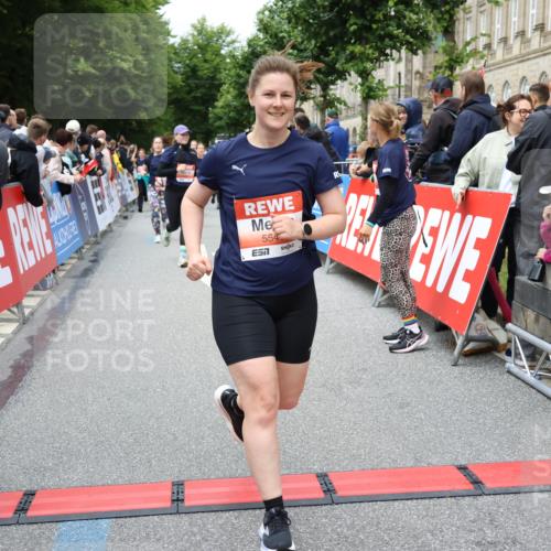 14.06.2026 - REWE Women's Run Strokosch-Dieckow http://msf.ph/oto/9764936 14.06.2026 11:02:48 Ziel 5133, 5179, 5260, 5372, 5428, 5521, 5540, 5644, 5650, 5704, 5777, 5802, 5814, 5935, 5991 meine-sportfotos.de