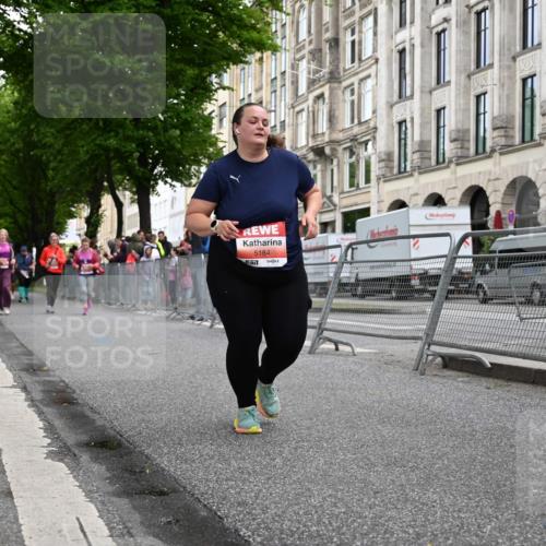 14.06.2026 - REWE Women's Run J. Mangold http://msf.ph/oto/9764942 14.06.2026 11:15:19 Ziel 5184, 5497, 5862 meine-sportfotos.de