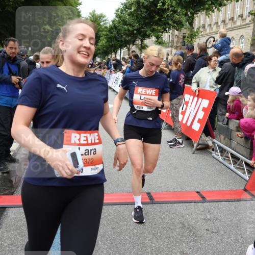 14.06.2026 - REWE Women's Run Strokosch-Dieckow http://msf.ph/oto/9764943 14.06.2026 11:02:46 Ziel 5133, 5179, 5372, 5428, 5521, 5540, 5644, 5704, 5777, 5802, 5814, 5935, 5991 meine-sportfotos.de