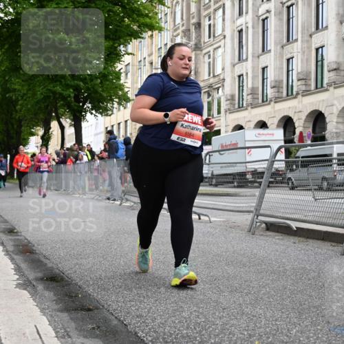 14.06.2026 - REWE Women's Run J. Mangold http://msf.ph/oto/9764945 14.06.2026 11:15:19 Ziel 5184, 5497, 5862 meine-sportfotos.de