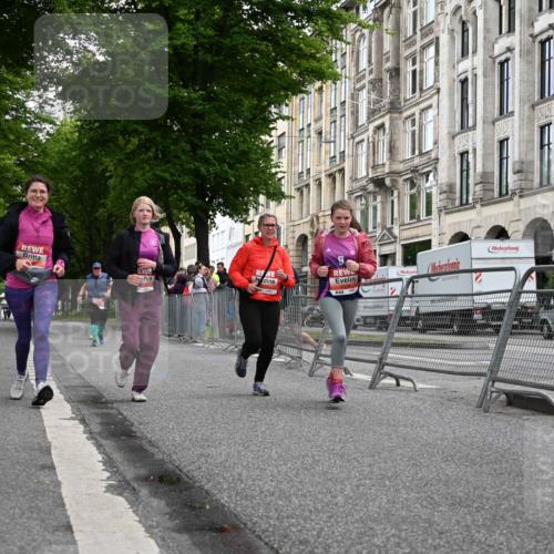 14.06.2026 - REWE Women's Run J. Mangold http://msf.ph/oto/9764949 14.06.2026 11:15:24 Ziel 5008, 5010, 5011, 5012, 5013, 5184 meine-sportfotos.de