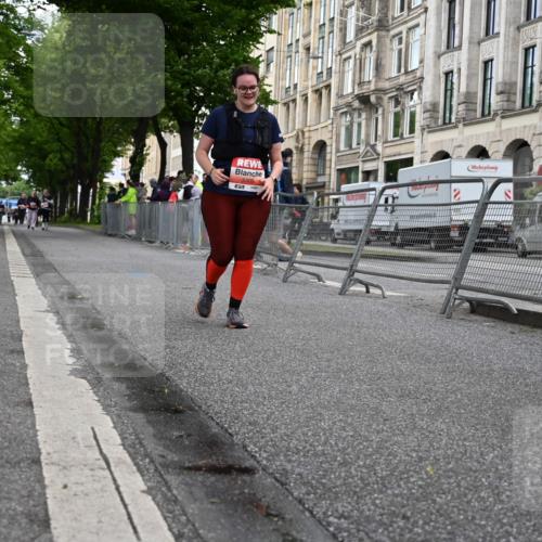 14.06.2026 - REWE Women's Run J. Mangold http://msf.ph/oto/9764972 14.06.2026 11:15:41 Ziel 5305, 5335 meine-sportfotos.de