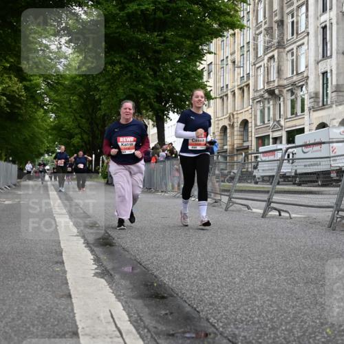 14.06.2026 - REWE Women's Run J. Mangold http://msf.ph/oto/9764985 14.06.2026 11:15:57 Ziel 5496, 5498 meine-sportfotos.de