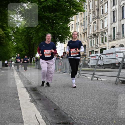 14.06.2026 - REWE Women's Run J. Mangold http://msf.ph/oto/9764991 14.06.2026 11:15:57 Ziel 5496, 5498 meine-sportfotos.de