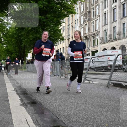14.06.2026 - REWE Women's Run J. Mangold http://msf.ph/oto/9764996 14.06.2026 11:15:58 Ziel 5496, 5498 meine-sportfotos.de